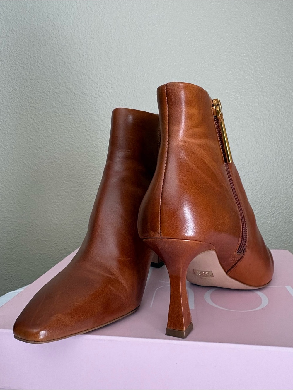 Louise et Cie Tan Leather Pointed Ankle Booties with Gold Zip